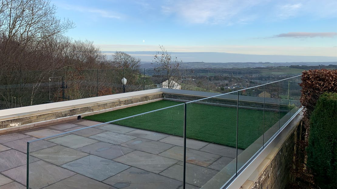 Frameless Balustrade install to garage roof