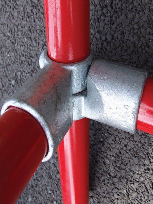 148 Short Swivel Inline Tee