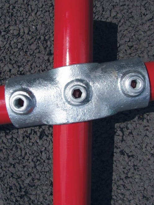 219 Slope Range Socket Cross