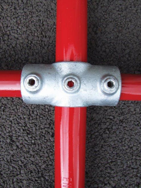 119 Two Socket Cross