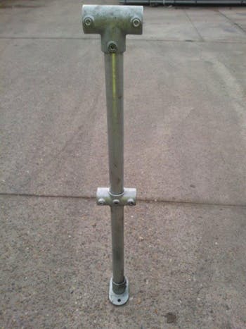 Pre Assembled Mid Post for Fencing Infill Panels