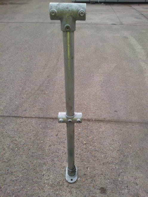 Pre Assembled Mid Post for Fencing Infill Panels